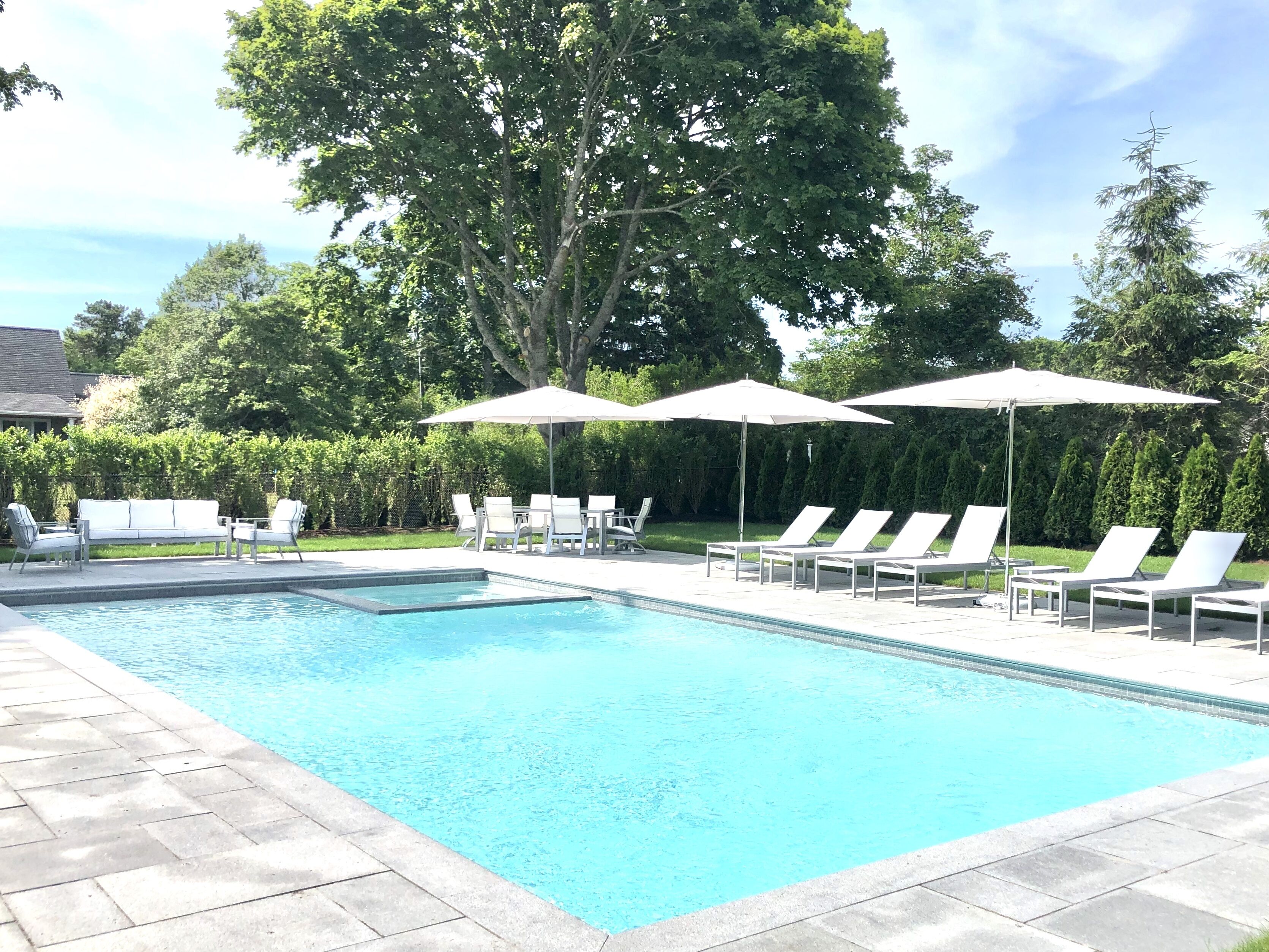 Location! Pool & Spa! 2 Primary Suites, Walk to Town, Beach, Chatham Bars Inn