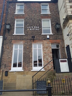 واجهة المنشأة