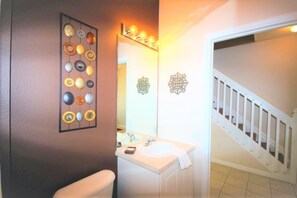 Apartment, Multiple Bedrooms | Bathroom | Hair dryer - Kristoff's Getaway (Kissimmee)