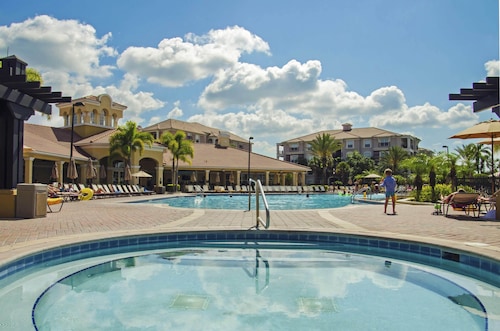 *BRAND NEW! * CHARMING ORLANDO VISTA CAY  3/BR  2/ FULL BATH CONDO  *SLEEPS 6-8*