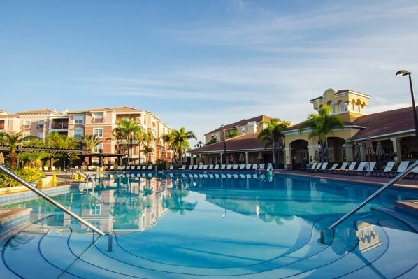 Ulkouima-allas, lämmitetty uima-allas