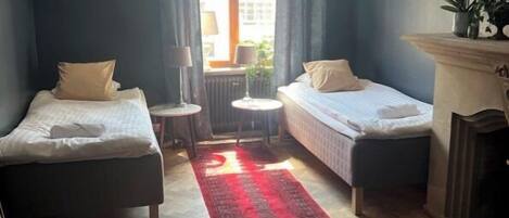 Classic-Doppel- oder -Zweibettzimmer | Individuell dekoriert, Bügeleisen/Bügelbrett, kostenloses WLAN