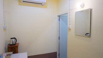 Standard Double Room | Room amenity