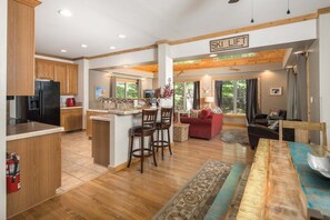Interior - Cozy Beech Mountain Cabin Near Ski Slopes (Beech Mountain)