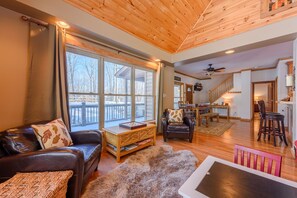 TV, peis og DVD-spiller