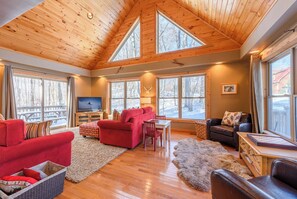 TV, peis og DVD-spiller