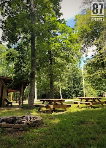 The 87Getaway Cabin #1