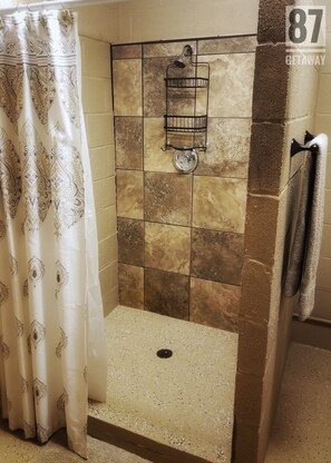 Towels - The 87Getaway Cabin #1 (Mountain View)