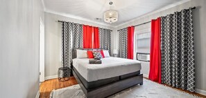 4 bedrooms, desk, iron/ironing board, WiFi