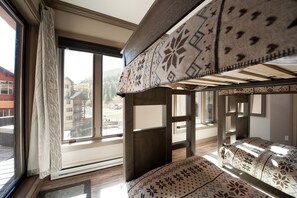 3 habitaciones, wifi gratis y ropa de cama