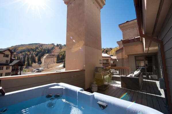 Bañera de hidromasaje exterior