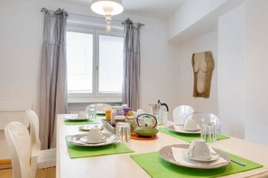 Free daily local cuisine breakfast  - B&B Al Palazzo Malfatti (Trento)