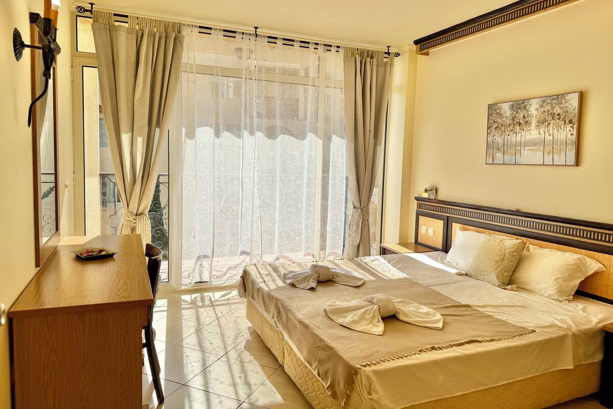 Superior Apartment | 2 bedrooms, WiFi, bed sheets