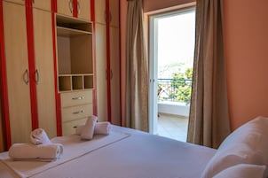 Premium bedding, individually decorated, individually furnished, desk