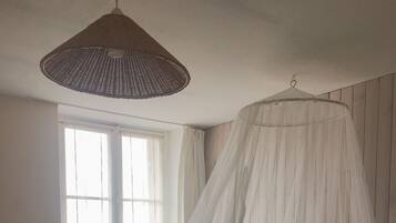 Doppelzimmer (Coco) | Hochwertige Bettwaren, Zimmersafe, individuell dekoriert