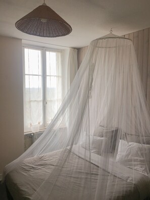 Literie de qualité supérieure, coffres-forts dans les chambres