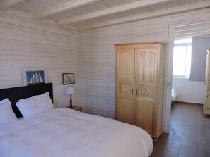 Loft, 3 Bedrooms, Terrace, Pool, near the beach | 3 多间卧室、埃及棉床单、高档床上用品、加厚床垫