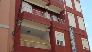 Front of property - Pension Puerto (Silla)