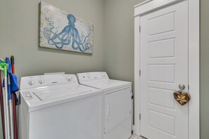 House, 3 Bedrooms | Interior - At Last 3 Bedroom Home by RedAwning (Port Bolivar)