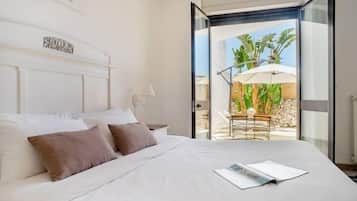 Doppelzimmer, Terrasse | Kostenloses WLAN, Bettwäsche