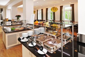Daily buffet breakfast (EUR 16.00 per person)