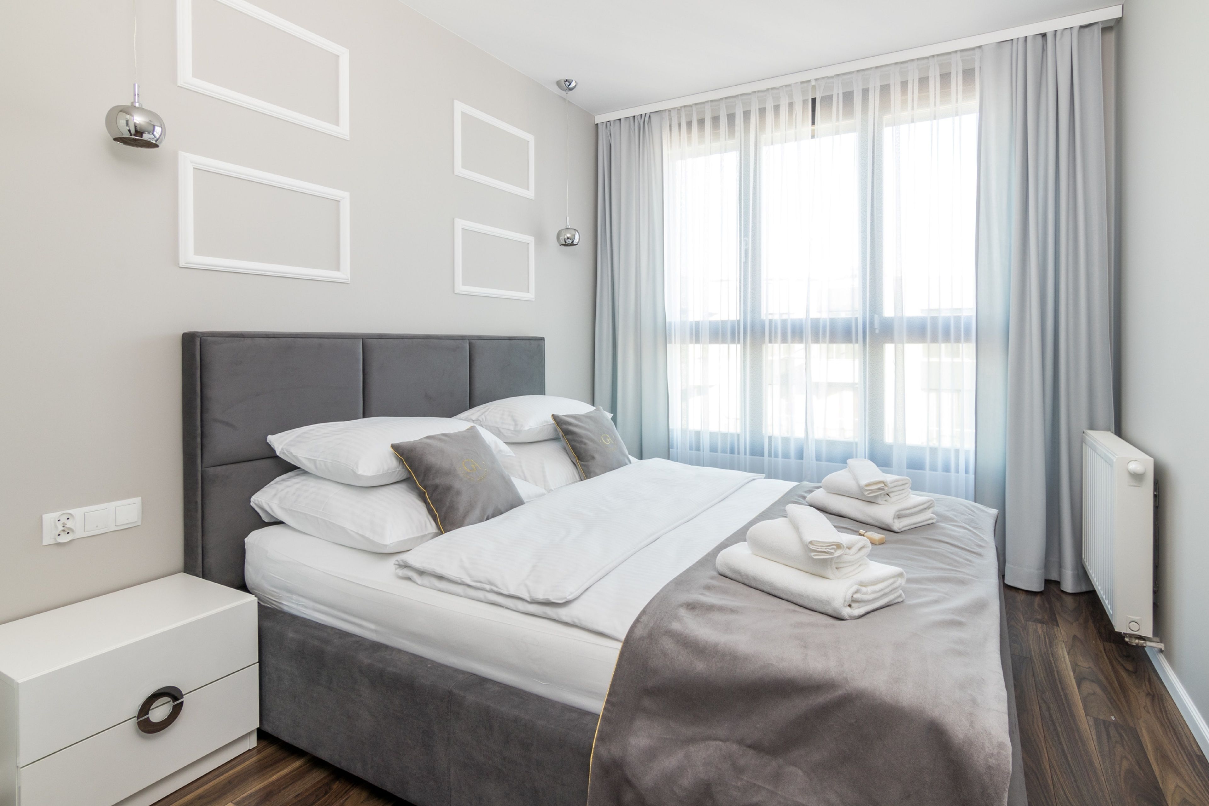 Apartamento luxo | Escrivaninha, quartos à prova de som, ferros/tábuas de passar roupa