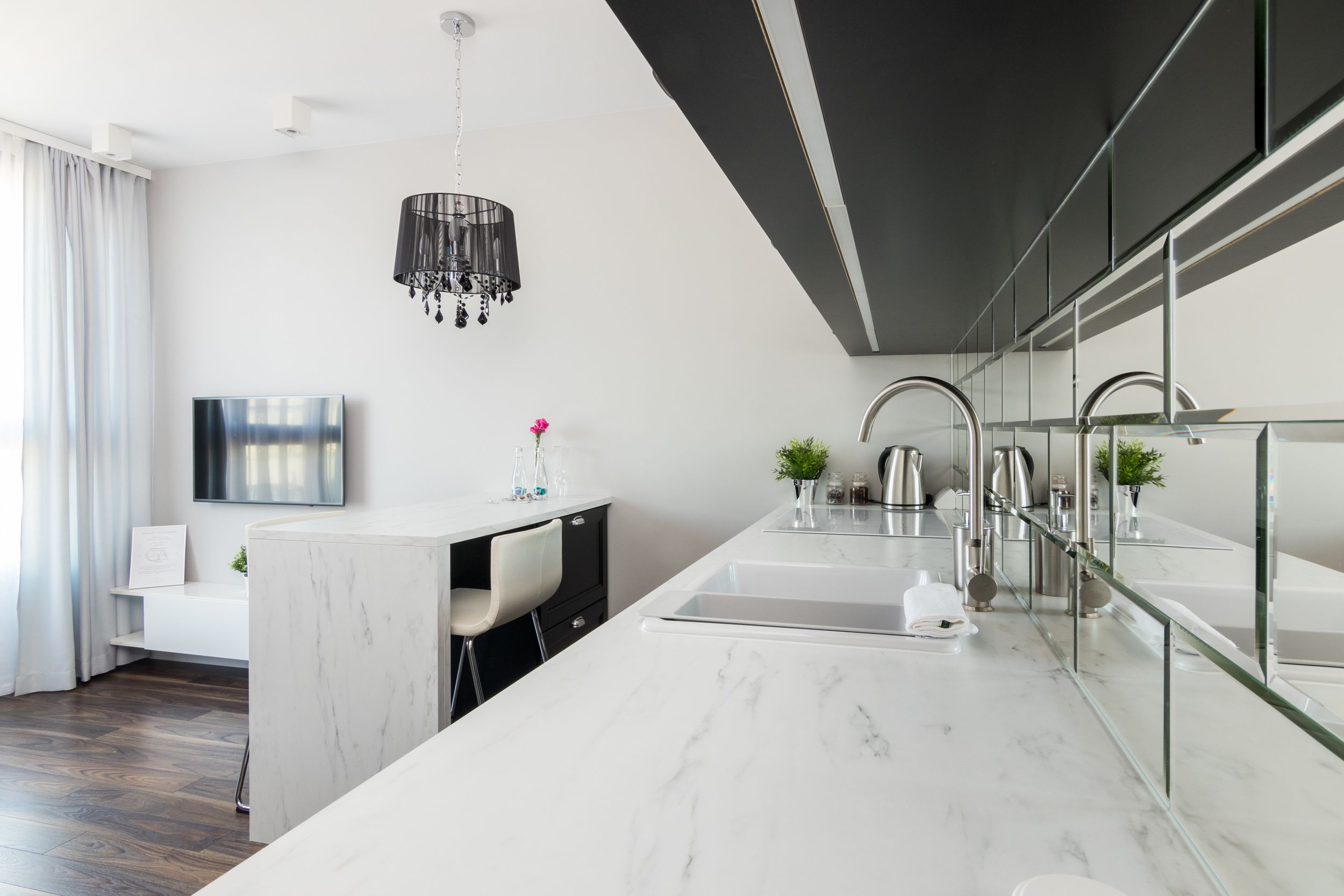 Desk, soundproofing, iron/ironing board, free WiFi