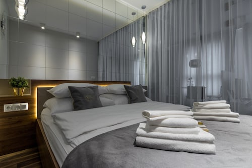 GA Luxury Apartments Wawrzynca 21