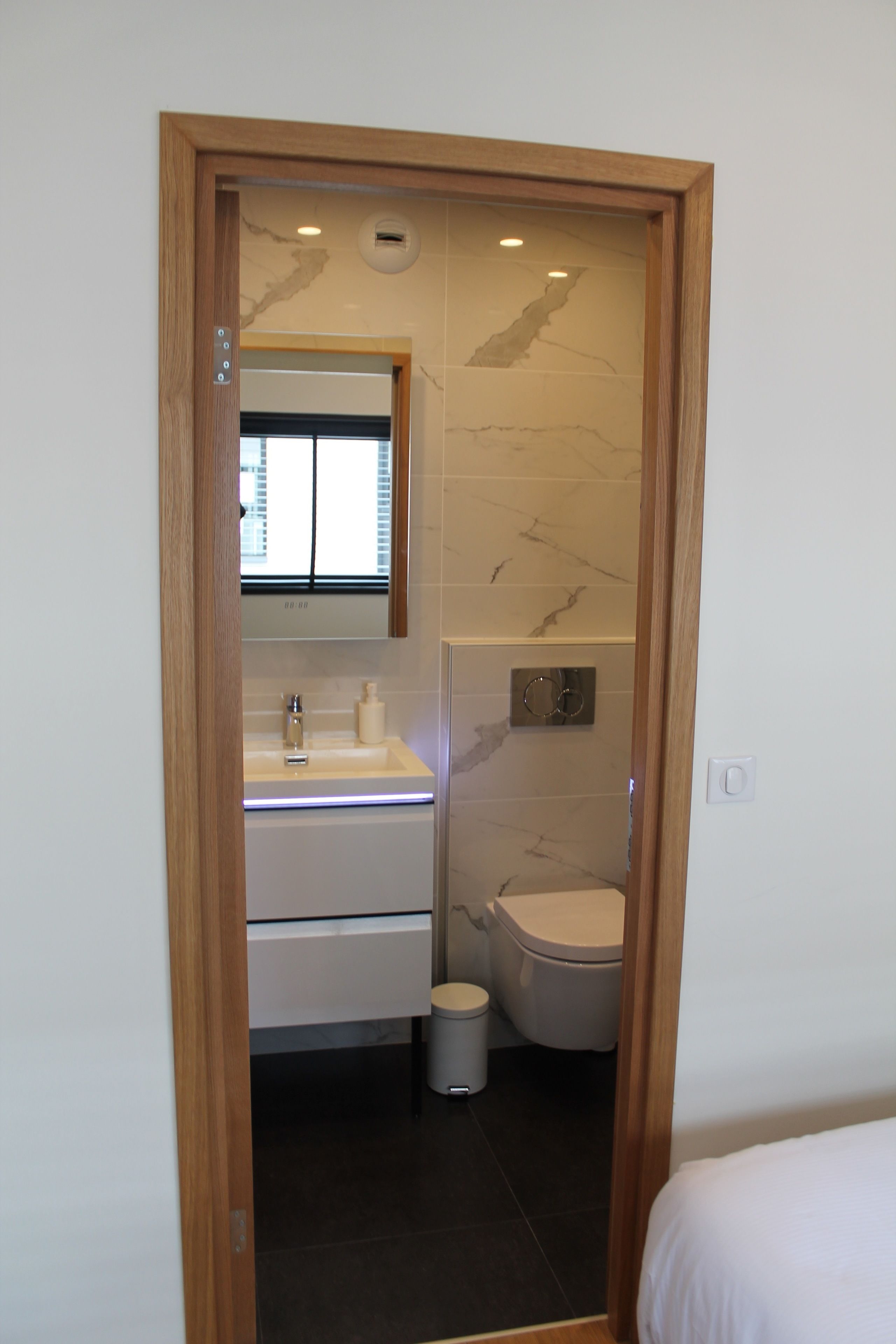 superior room, 1 queen bed | bathroom | shower, free toiletries, hair dryer, towels