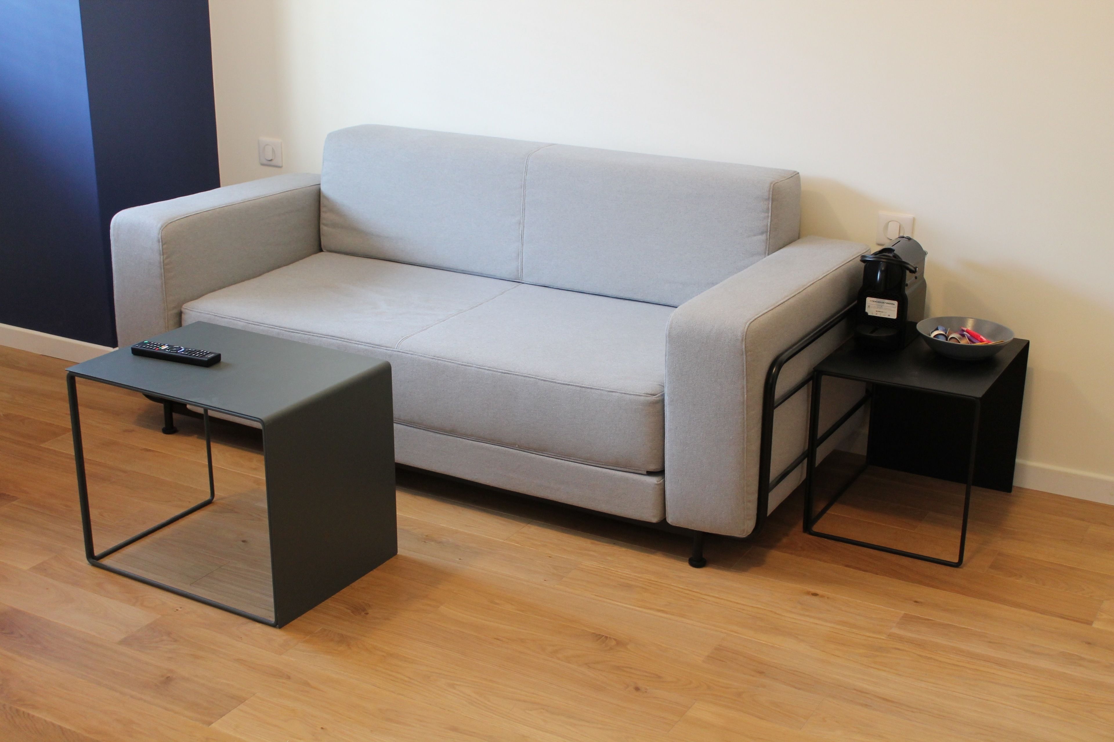 luxury apartment, 1 queen bed with sofa bed | living area | 140-cm flat-screen tv with digital channels, tv, netflix