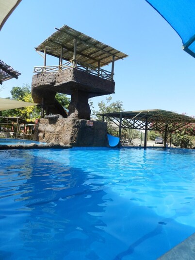 Navola Inn