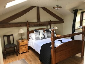 Bügeleisen/Bügelbrett, kostenlose Babybetten, Zustellbetten, Bettwäsche