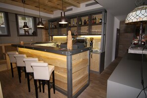 Bar (in der Unterkunft)