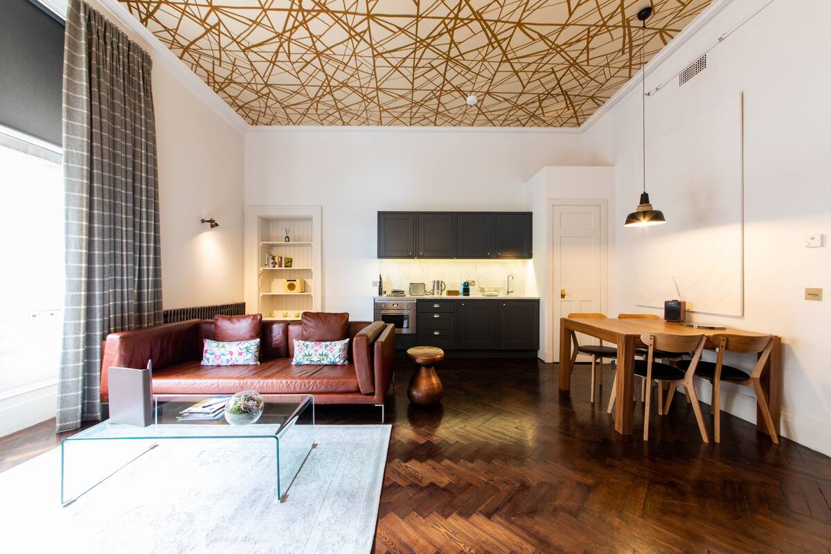 Luxury Apartment, 2 Bedrooms | Living area | Flat-screen TV