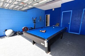 Apartment, Multiple Bedrooms | Room amenity