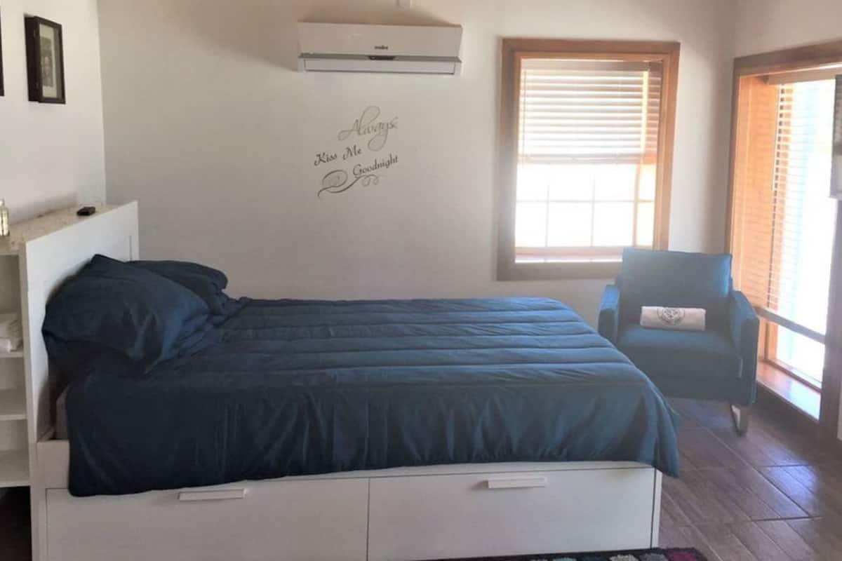 1 bedroom, iron/ironing board, free WiFi