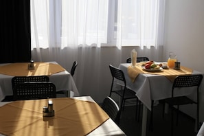 用餐