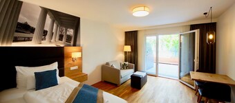 Parks 73 The TownHouse Hotel