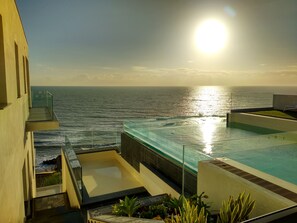 Outdoor pool, open 9:00 AM to 9:00 PM, free pool cabanas, pool umbrellas