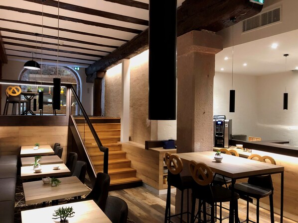 Bar (in der Unterkunft)