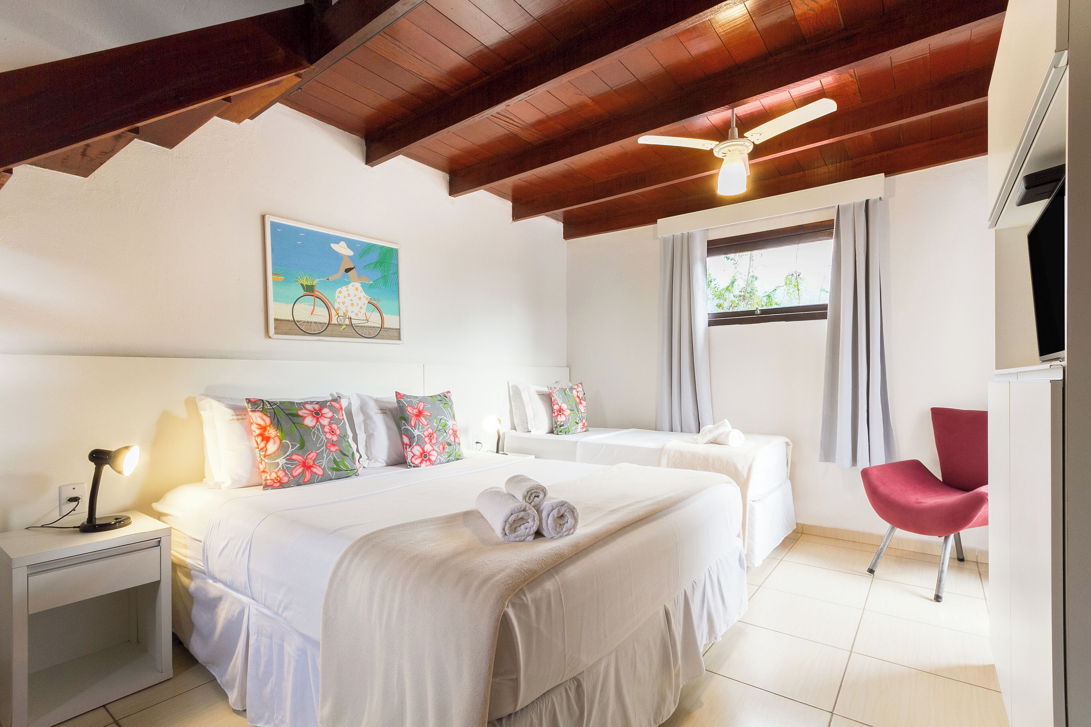 family room, lanai, mezzanine | 1 bedroom, hypo-allergenic bedding, minibar, desk