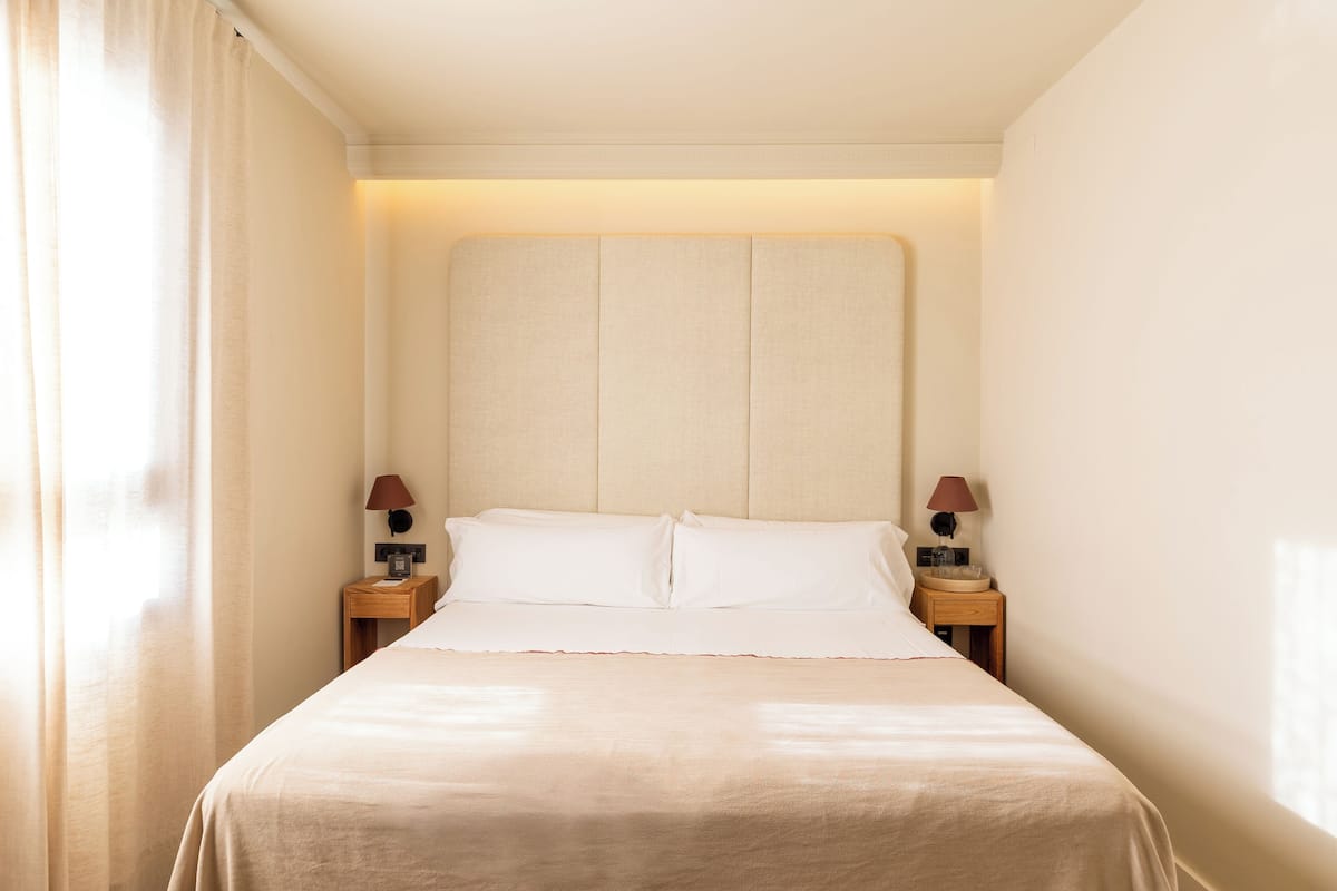 Standaard tweepersoonskamer | Luxe beddengoed, donsdekens, pillowtop-bedden, een minibar