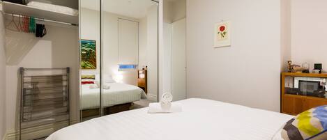 1 bedroom, individually decorated, individually furnished