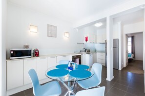 Basic Apartment, 1 Bedroom | In-room dining - AMAL, 1BDR North Melbourne Apartment (North Melbourne)