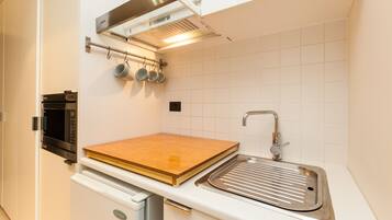 Premium Apartment, Balcony | Private kitchenette
