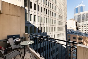 Basic Apartment, 2 Bedrooms, Balcony | Balcony - CLAUDE, 2BDR Melbourne Apartment (Melbourne)