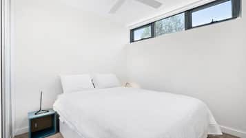 Premium Apartment, 2 Bedrooms, Balcony | 2 bedrooms, iron/ironing board, cribs/infant beds, free WiFi