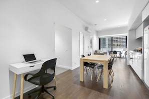 Premium Apartment, 3 Bedrooms | In-room dining - EDWARD, 3BDR Melbourne Apartment (Melbourne)