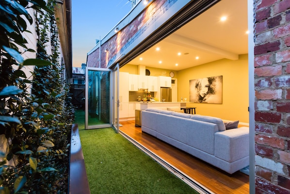 Exterior detail - ELISE, 2BDR Windsor House (Windsor)