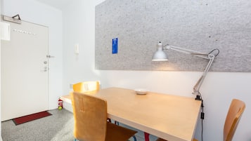 Basic Studio, Private Bathroom | In-room dining